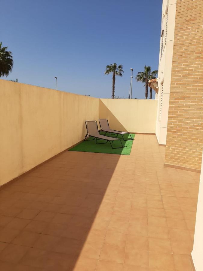 Two Bed Two Bathrooms Ground Floor With Pool View Apartment *