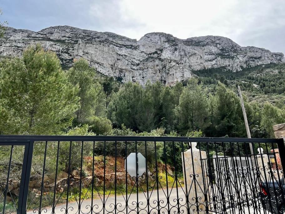 Сasa de vacaciones House With Swimming Pool And Amazing Sea And Mountain Views In Montgo, Dénia