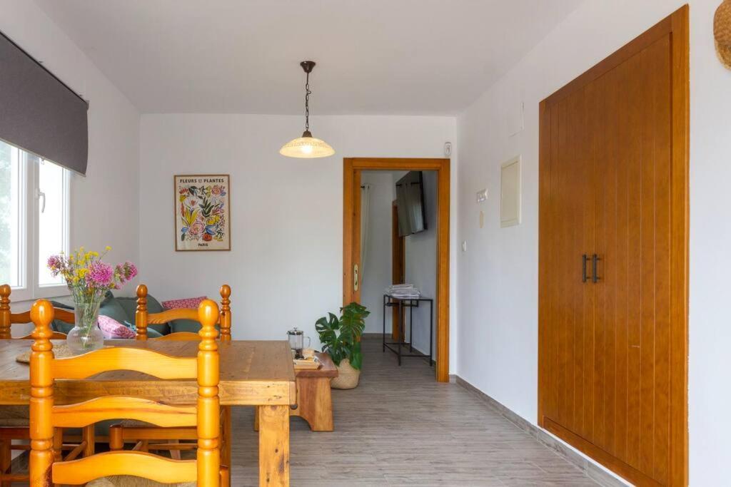 House With Swimming Pool And Amazing Sea And Mountain Views In Montgo, Сasa de vacaciones Dénia