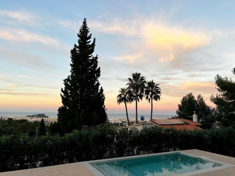 Сasa de vacaciones House With Swimming Pool And Amazing Sea And Mountain Views In Montgo, Dénia