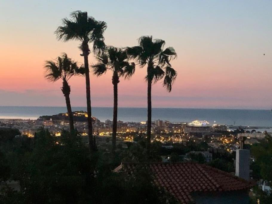 House With Swimming Pool And Amazing Sea And Mountain Views In Montgo, Сasa de vacaciones