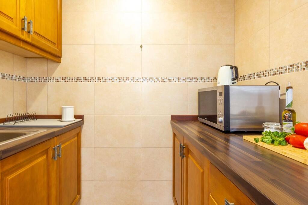 House With Swimming Pool And Amazing Sea And Mountain Views In Montgo, Сasa de vacaciones