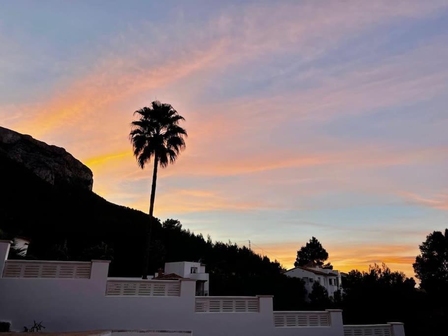 House With Swimming Pool And Amazing Sea And Mountain Views In Montgo, Сasa de vacaciones *