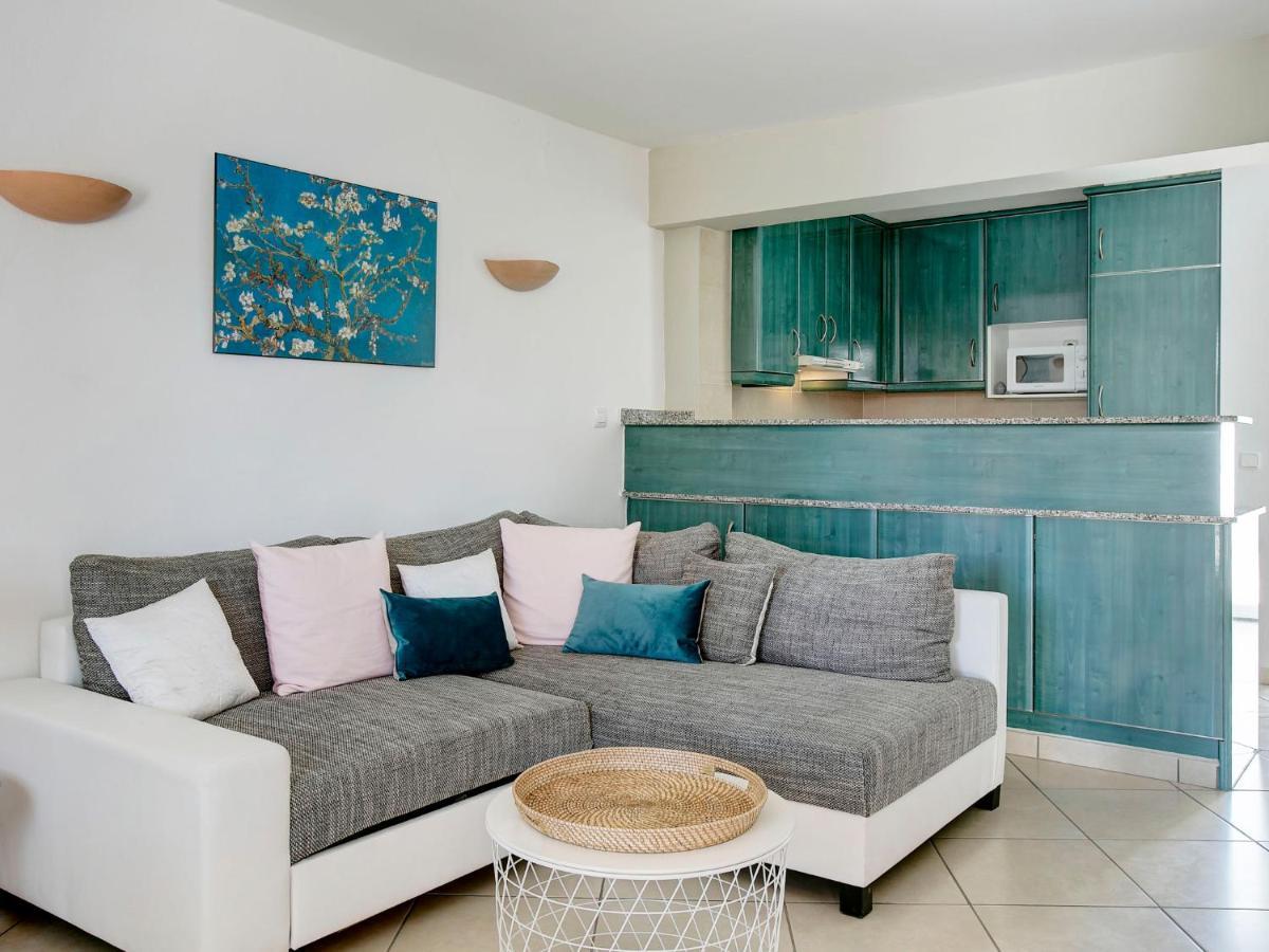 By Interhome