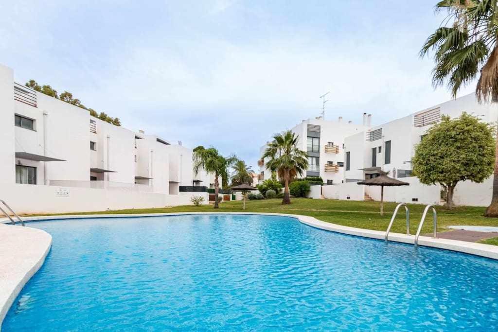 Moderno Tranquilo Con Piscina Y Jardin * Dénia