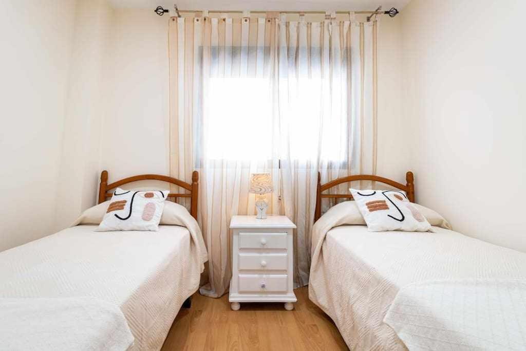 Moderno Tranquilo Con Piscina Y Jardin Dénia