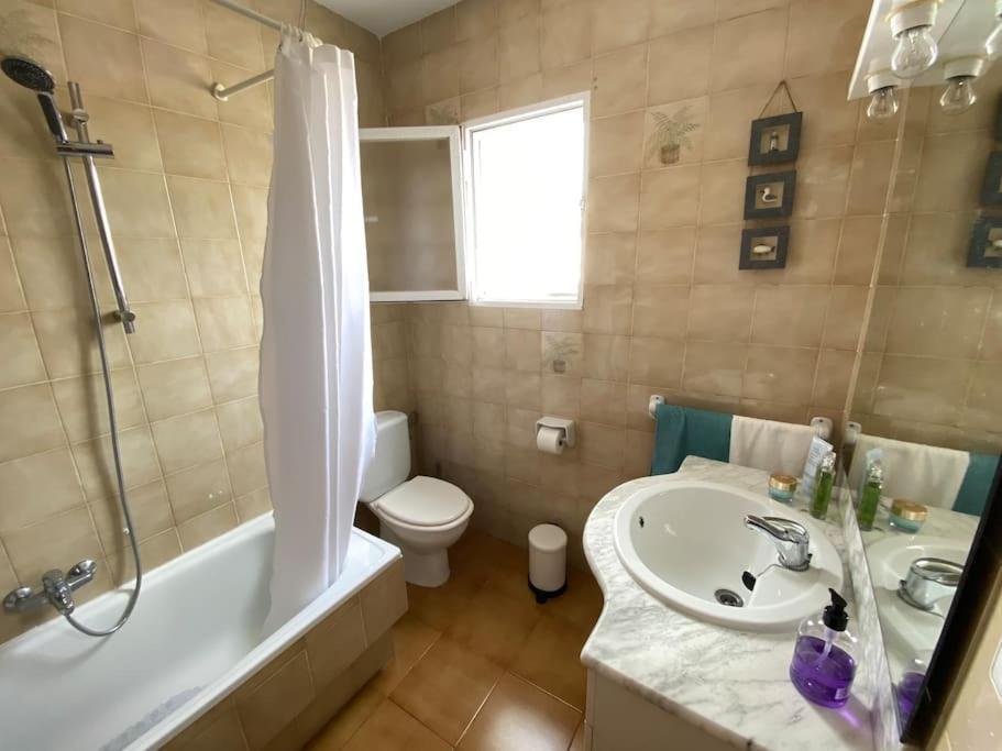 Adorable Bungalow En La Playa De Las Marinas *