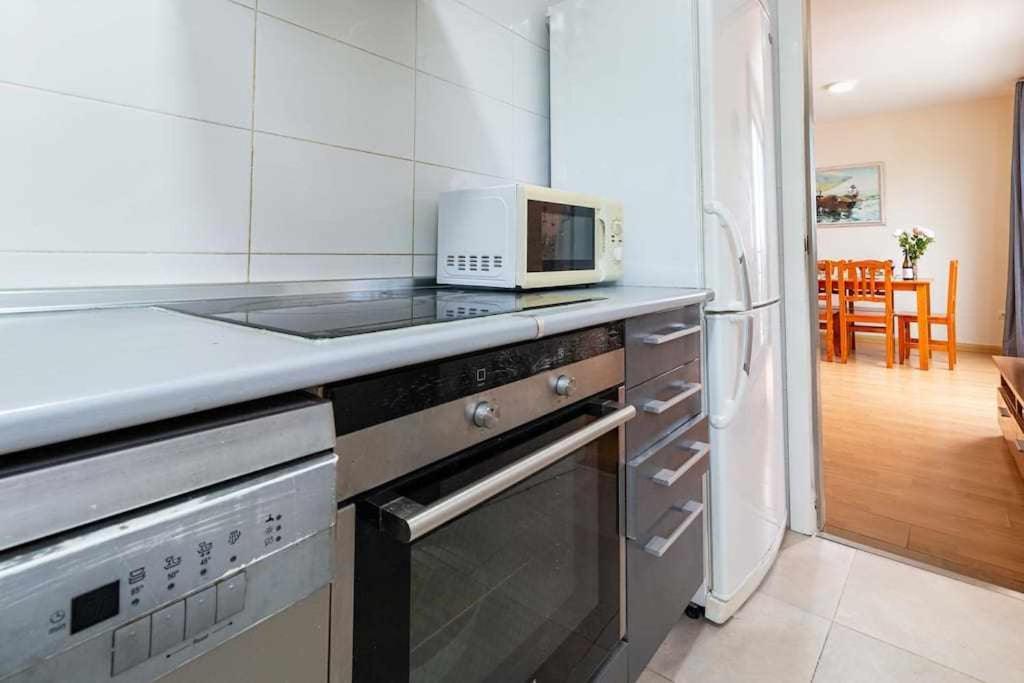 Moderno Tranquilo Con Piscina Y Jardin Apartamento