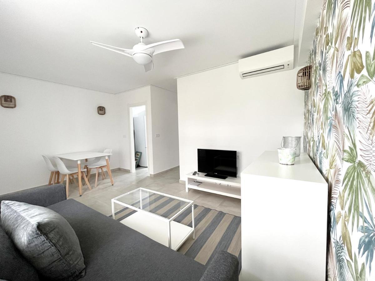 Apartment Holiday Beach Apartment *