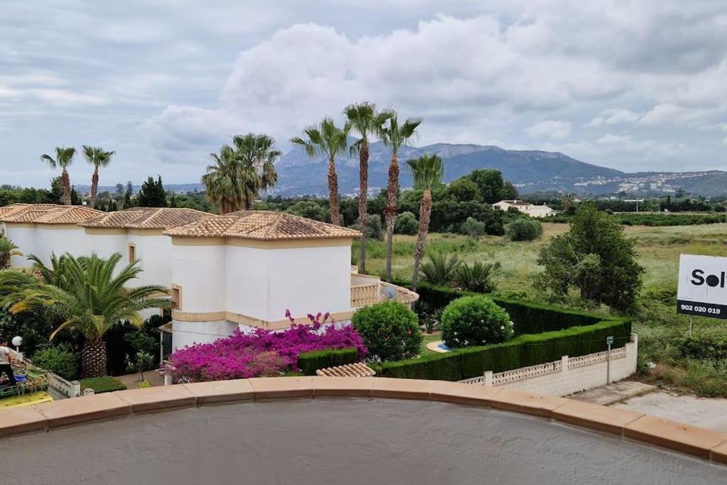 En Denia, Urbanizacion El Palmar Con Piscina, Toboganes Y Chiringuito