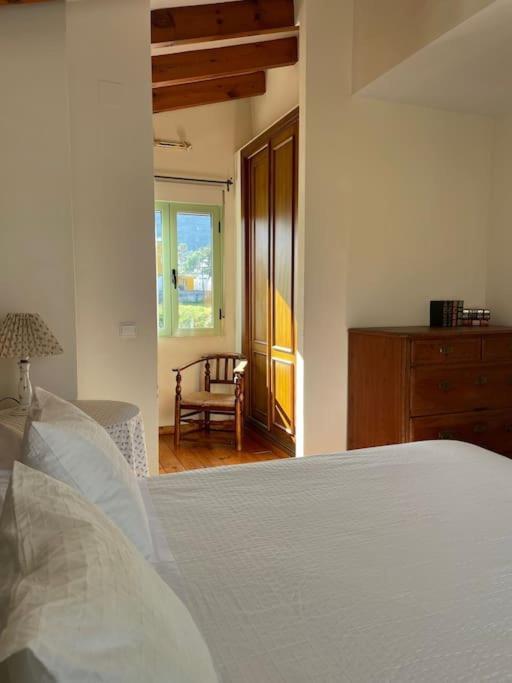 Familiar En La Montana, Con Acceso A Piscina Holiday home
