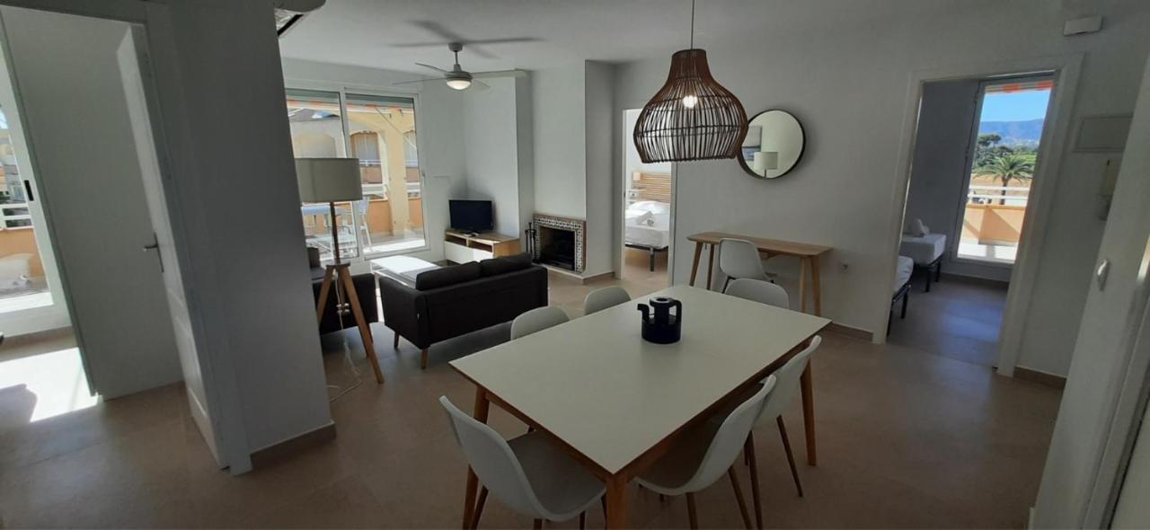 Apartamento Atico En Urb Bahia De De Vacaciones Mar Por Medio Dénia