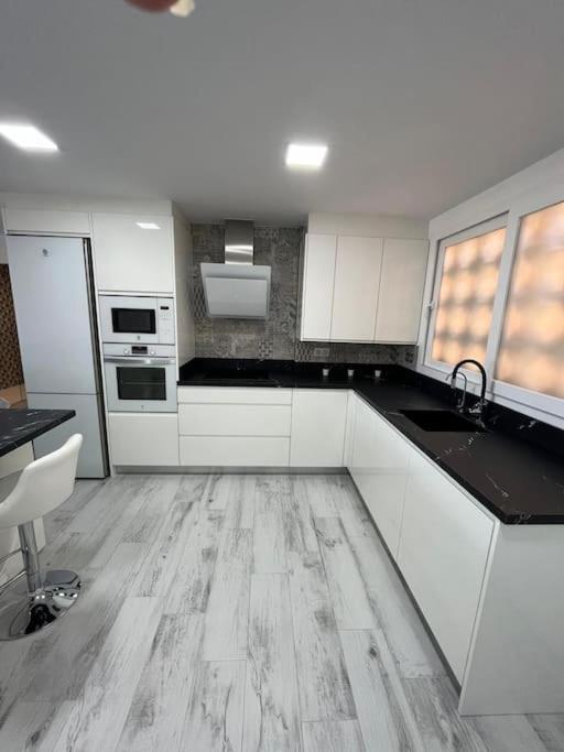 Luxury Apartarment In Marineta Apartment *