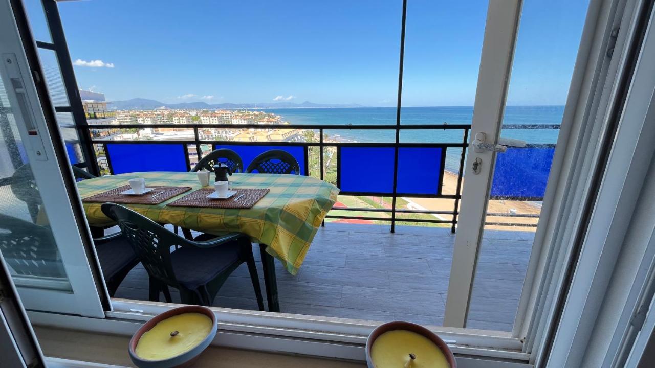 Apartamento Atico En Primera Linea De Playa By El Conserje Dénia