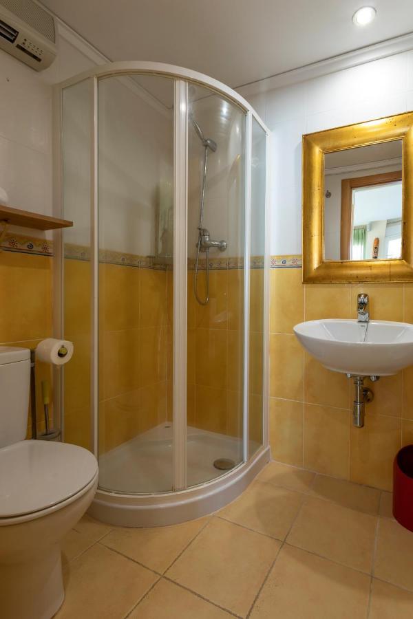 Caleta, Atico, 3 Frente Al Mar, By Bookindenia Apartamento