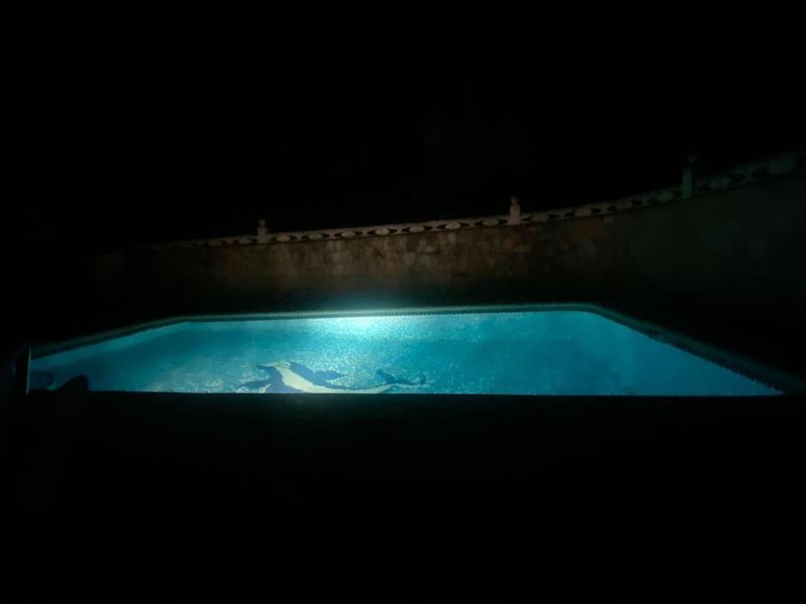 Piscina Climatizada Privada En *