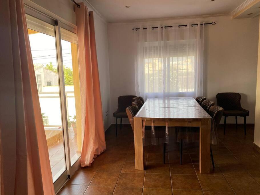 Chalet Piscina Climatizada Privada En *