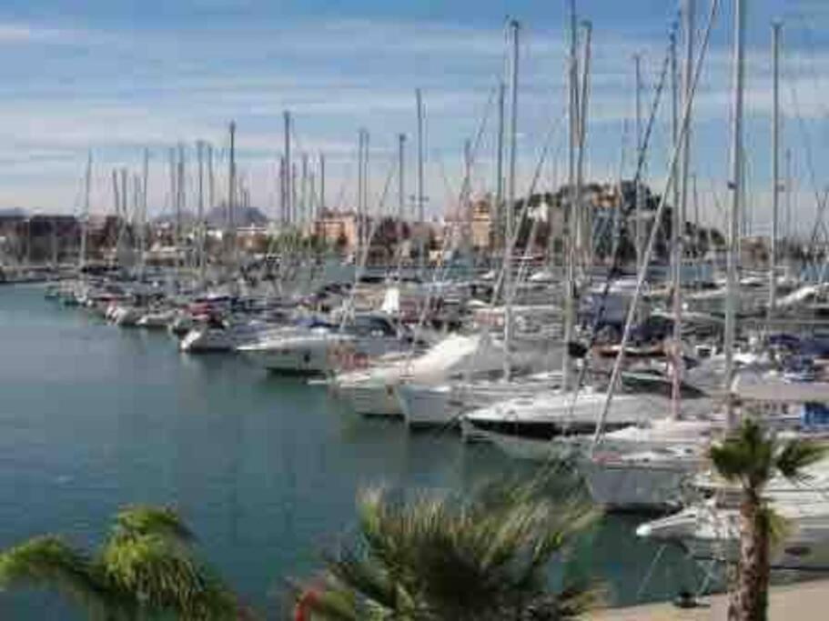 Club Nautico *