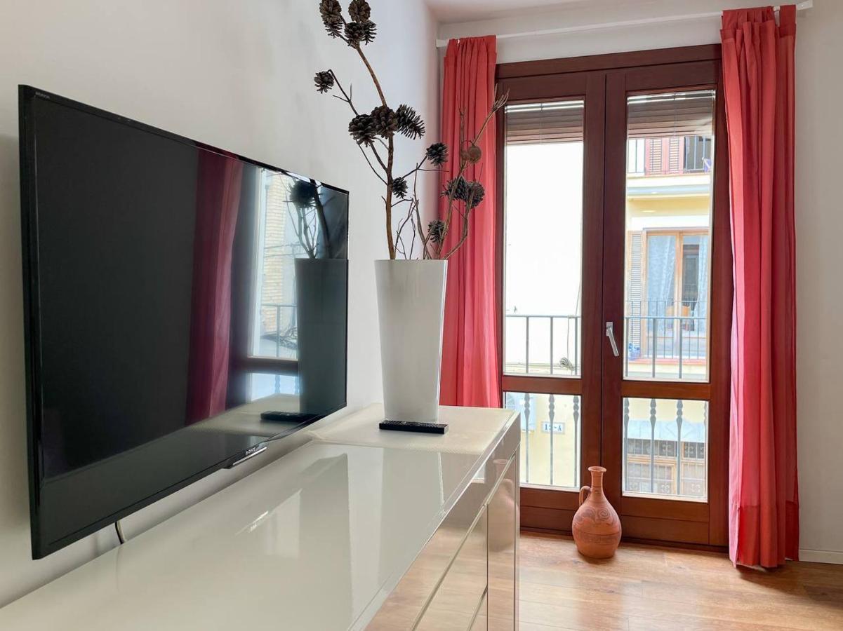 Lovely 1-bed In Apartamento
