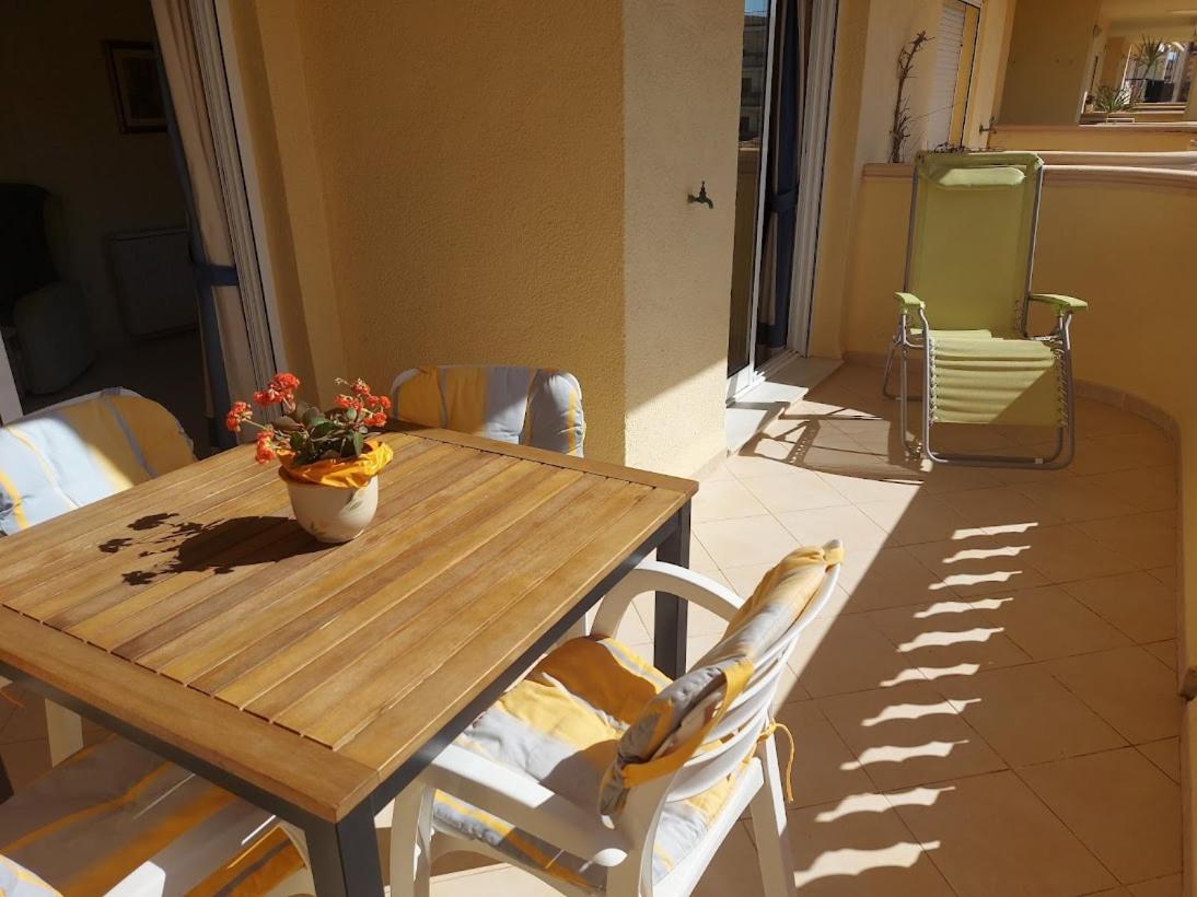 Apartamento Estupendo En Primera Línea De Playa Y Con Vistas Al Mar *