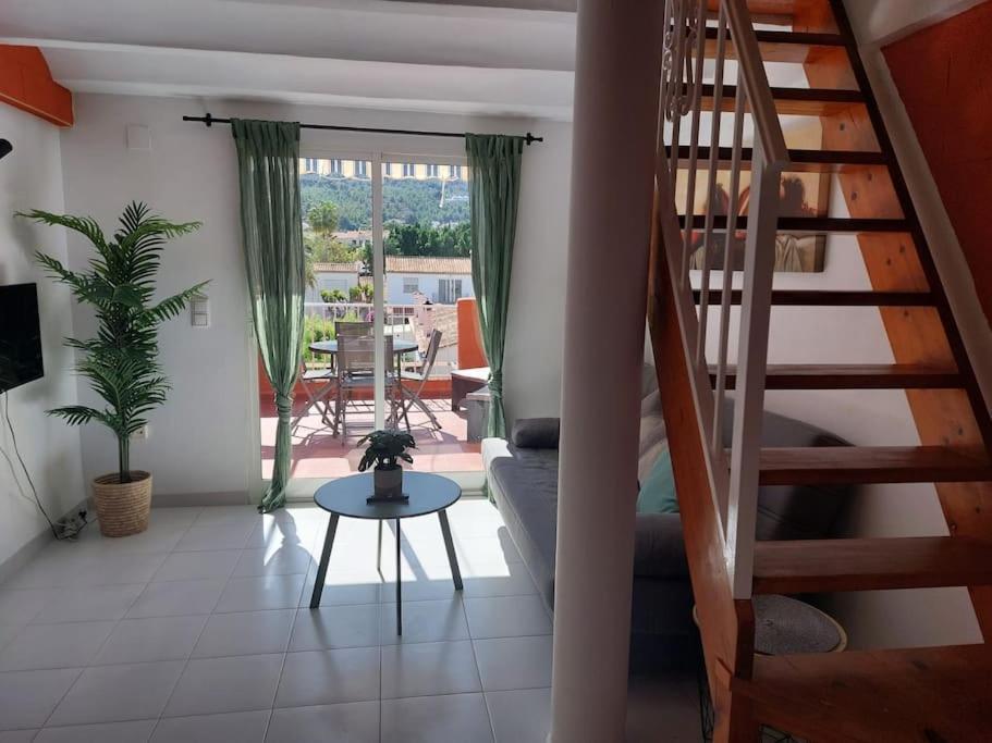 Tipo Loft Con Vista Al Montgo *