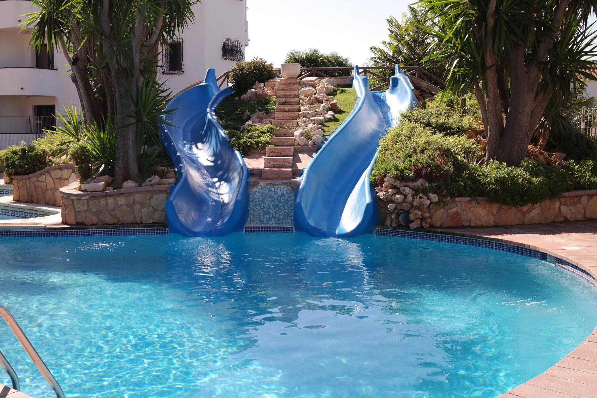 Villa 2 Hab Cerca Piscina Toboganes. Wifi Gratis *