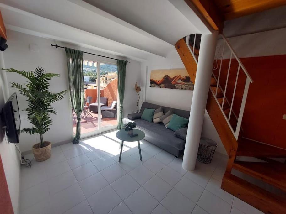 Tipo Loft Con Vista Al Montgo Apartamento *