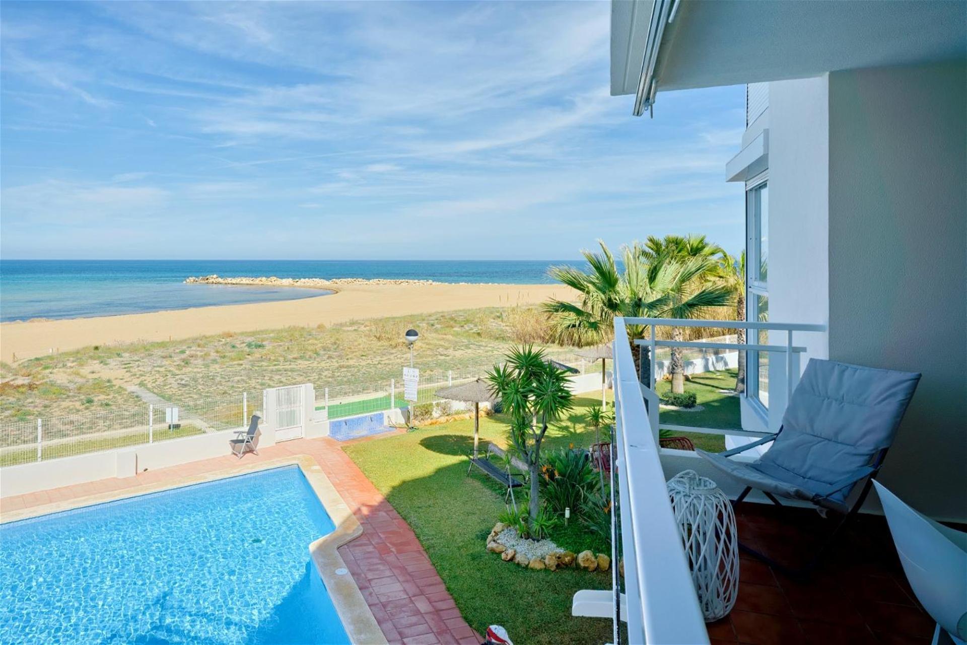 Frente Al Mar A *
