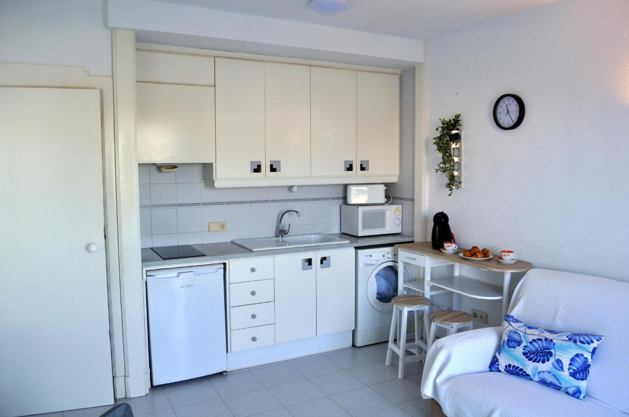 Cala Blanca Studio, By Bookindenia Apartamento
