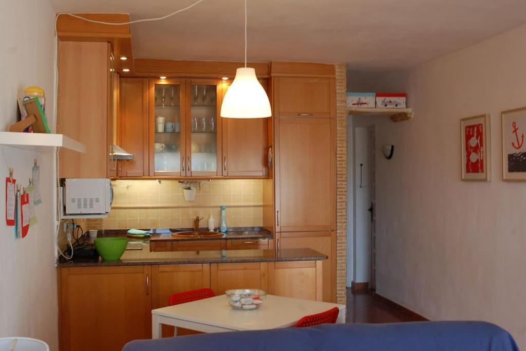 Apartamento Primera Linea De Playa. Dénia
