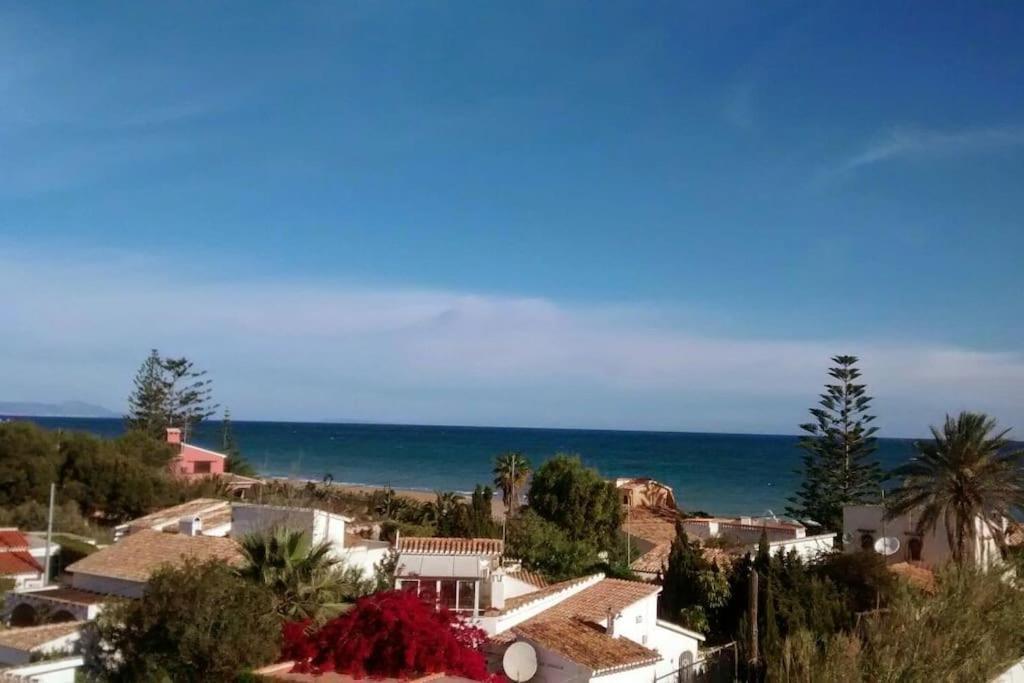 Apartamento Primera Linea De Playa. *