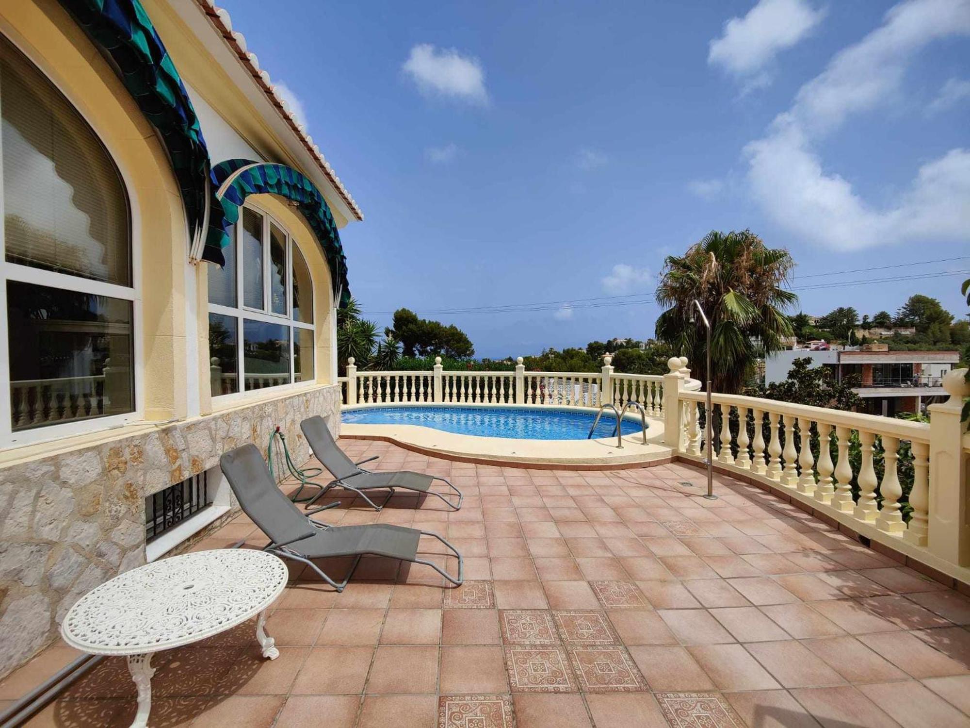Holiday home Con Piscina Para 8 Personas