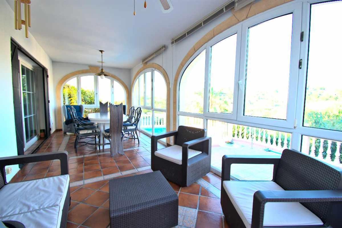 Con Piscina Para 8 Personas Holiday home
