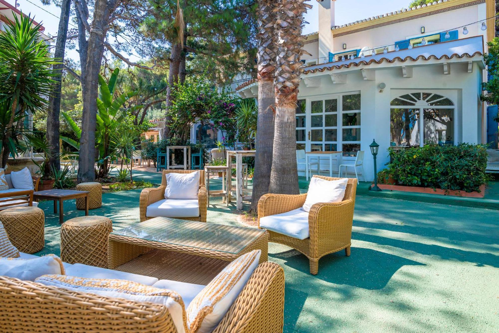 Book It Las Rotas First Line Dénia