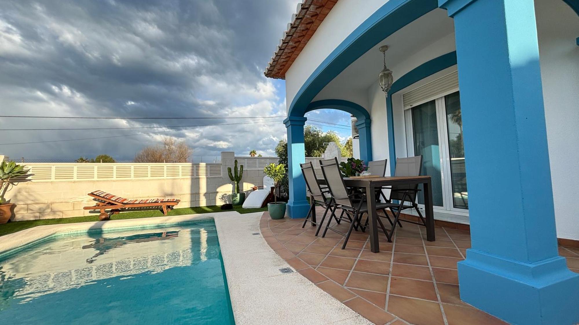 Precioso Independiente En Con Piscina Сasa de vacaciones *