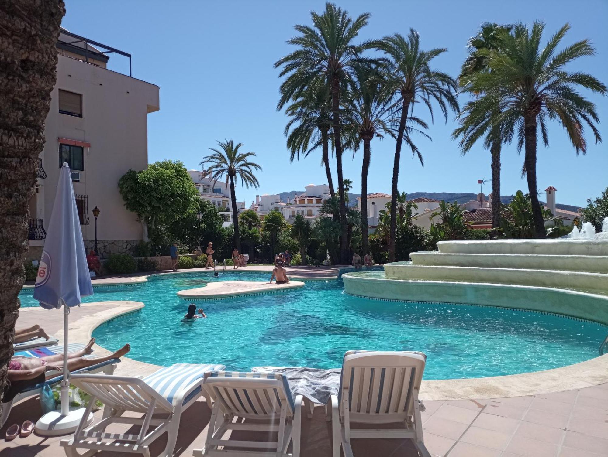 Estudio Capitan-piscina Denia