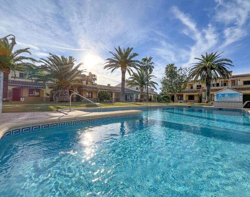 Las Marinas Bungalow Holiday home