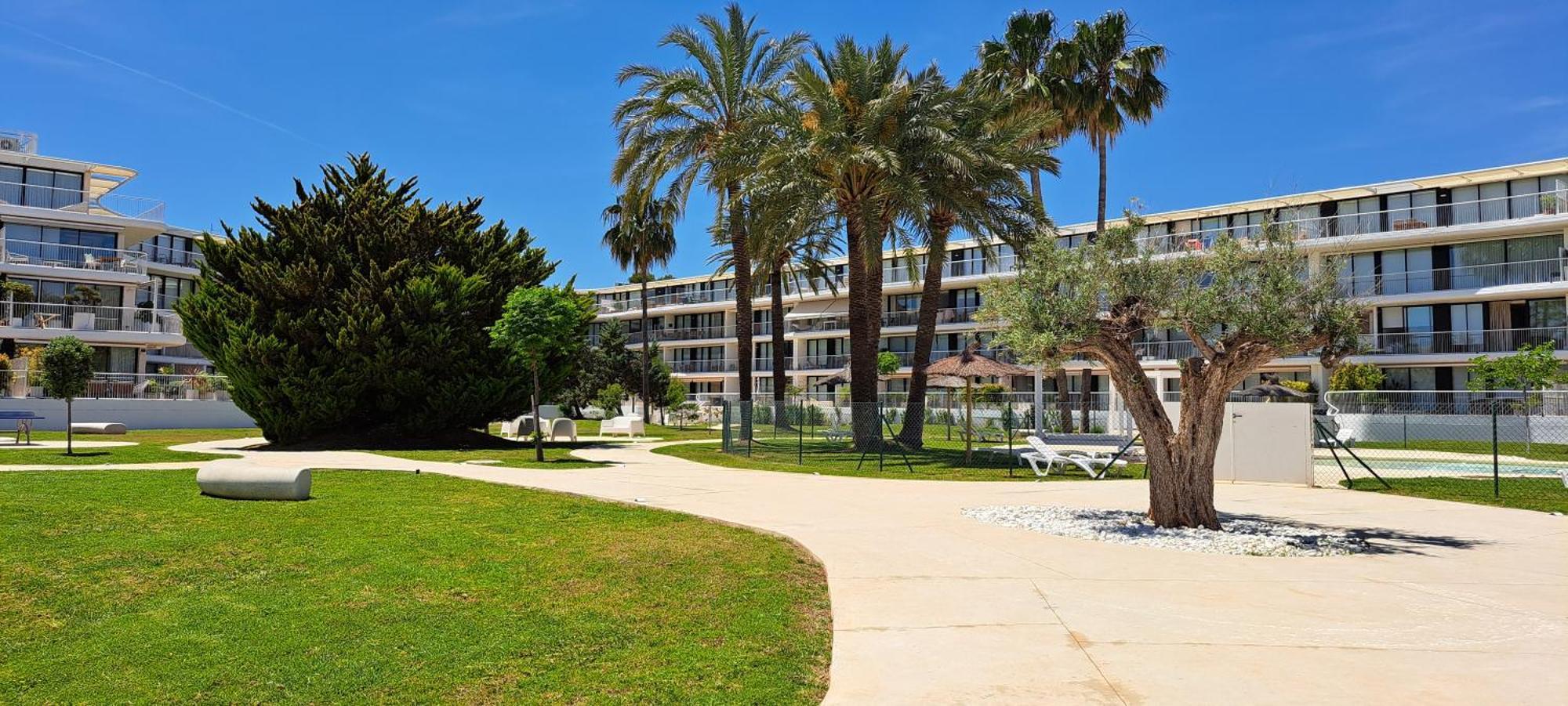 Junto Al Mar En Residencial * Denia