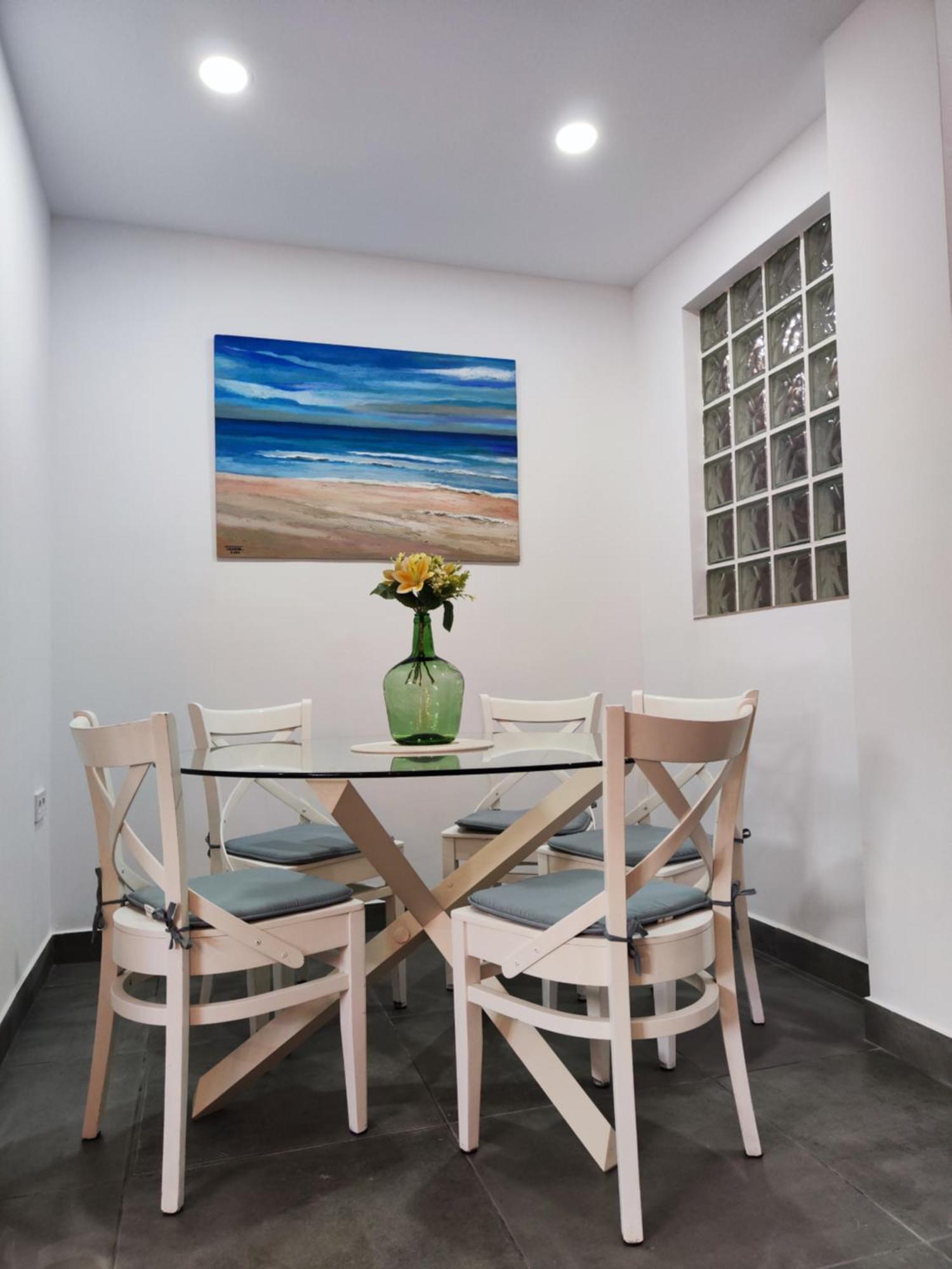 De Lujo Playa Deveses Apartment *
