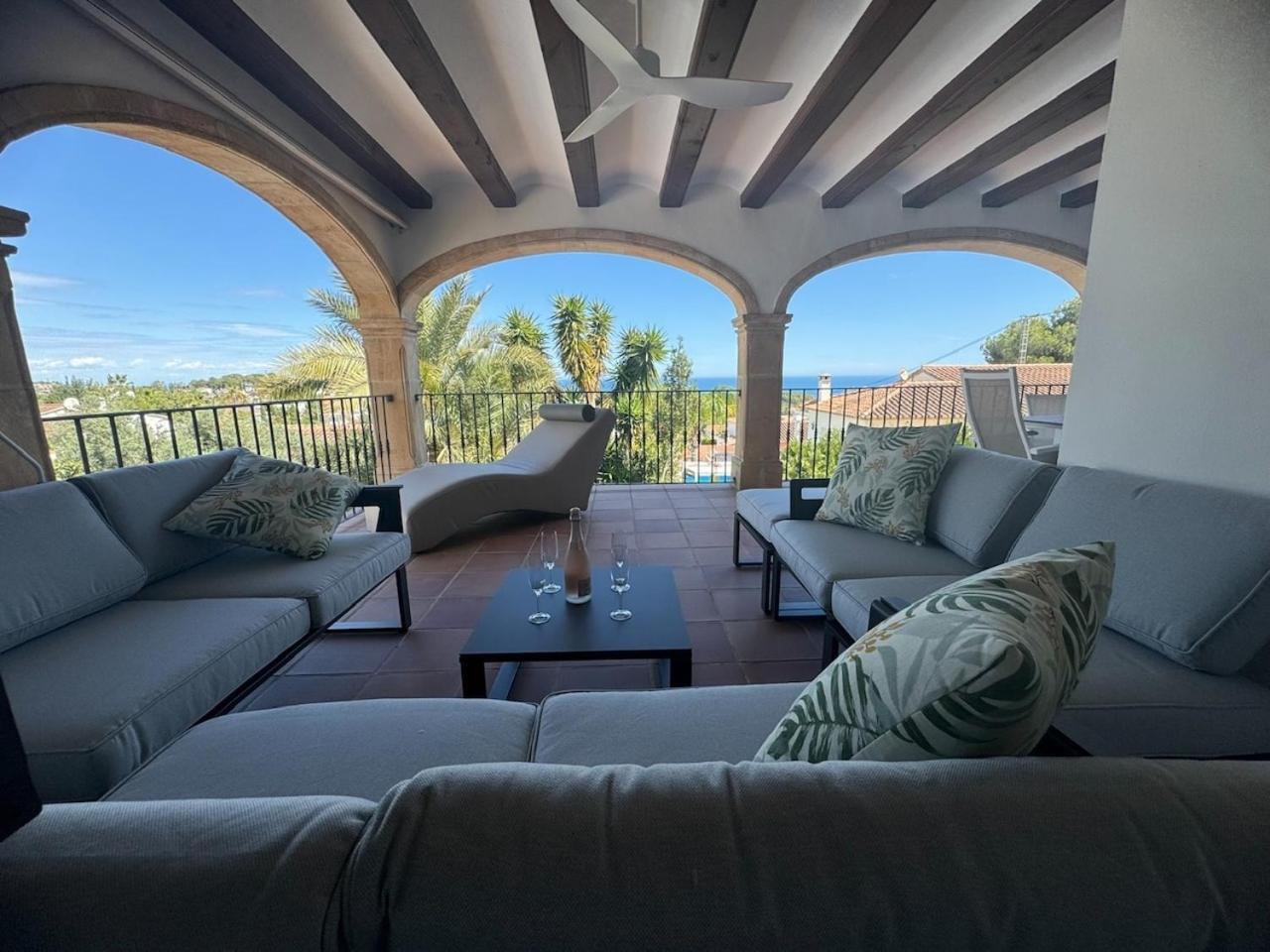 Pura Vida Villa