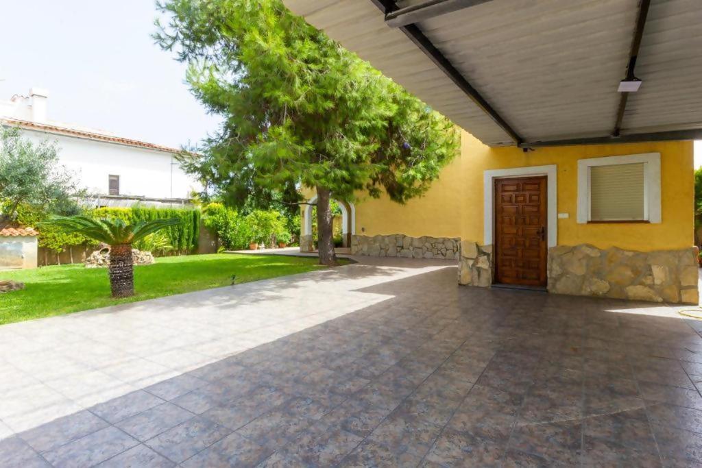 Casa Con Jardin A Pocos Pasos Del Mar