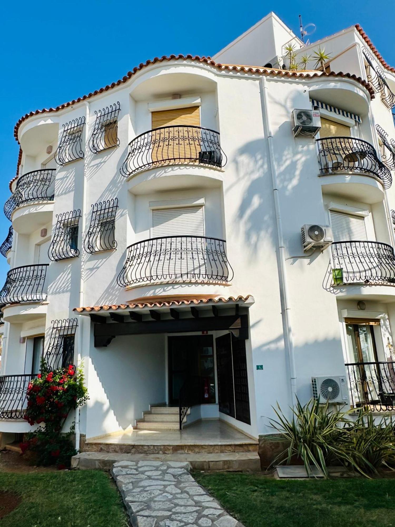 La Urbanizacion Cerca Del Mar * Denia