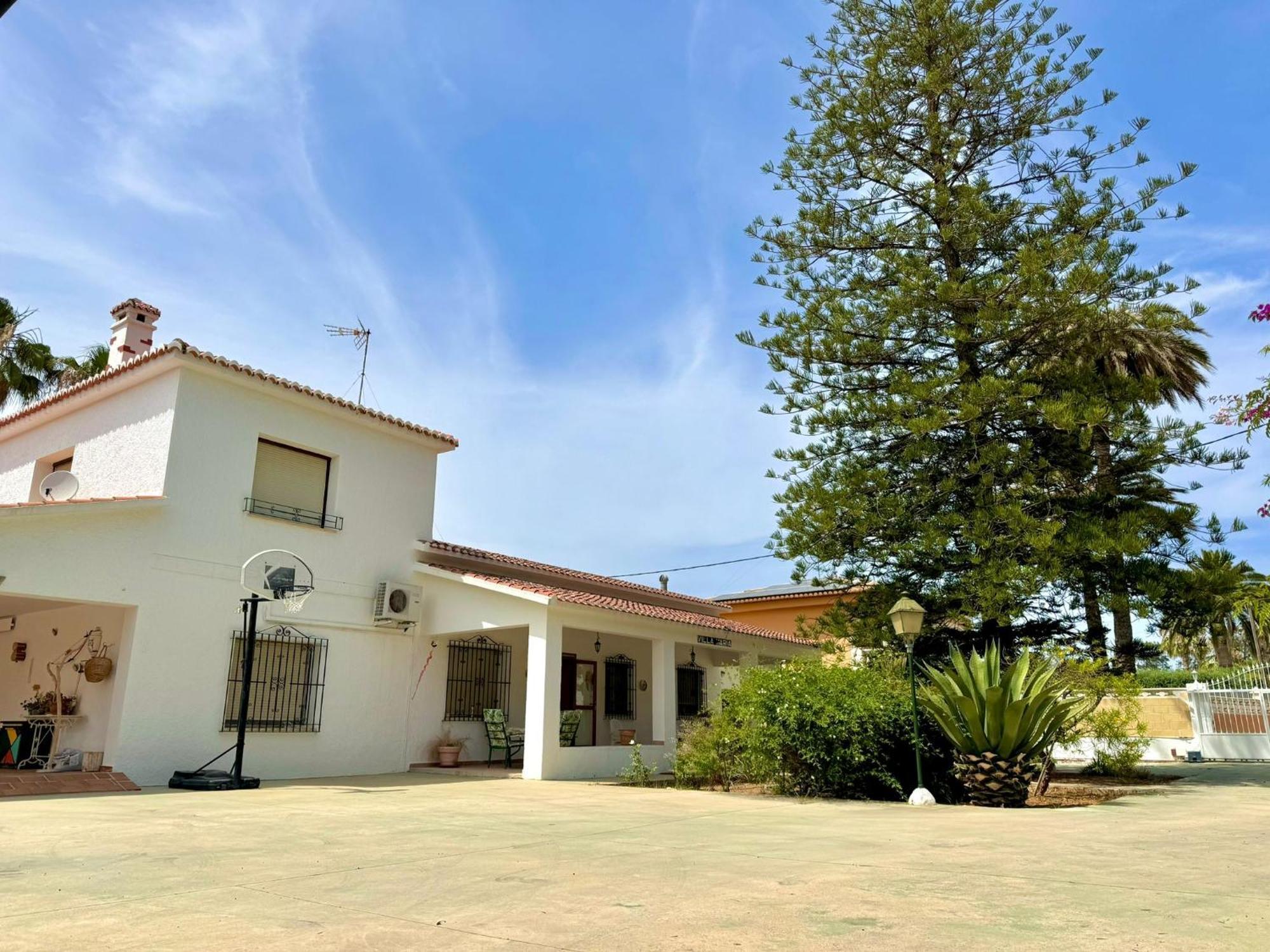 Villa Juan Les Bassetes Locdenia *