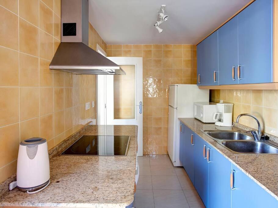 Place Poolside Retreat Near The Denia