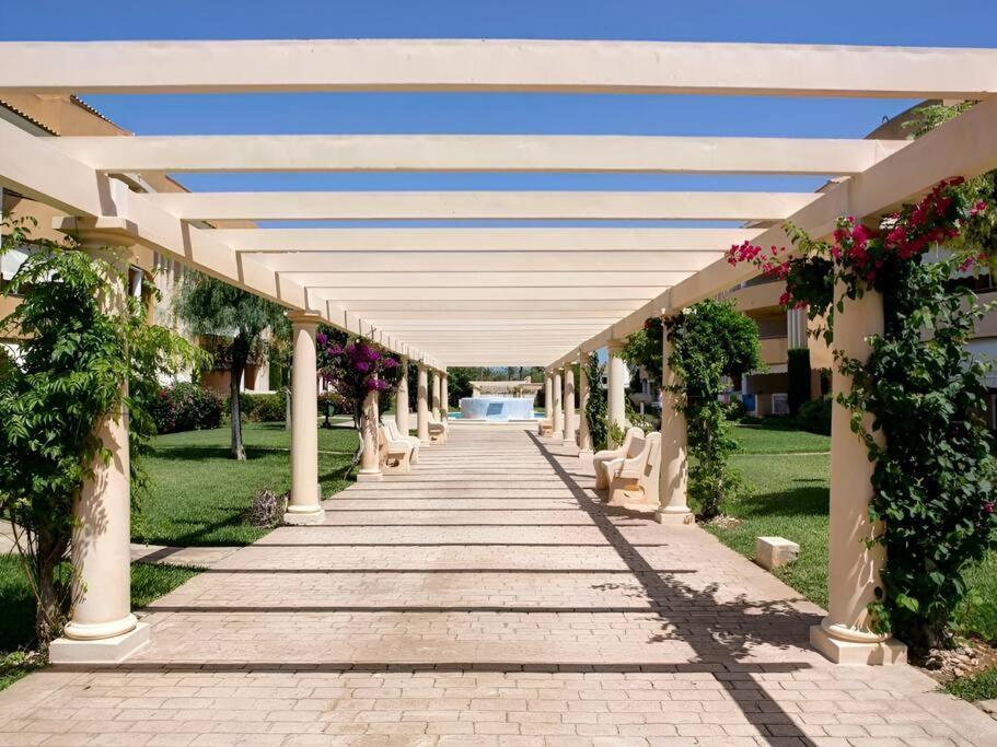 Place Poolside Retreat Near The Denia