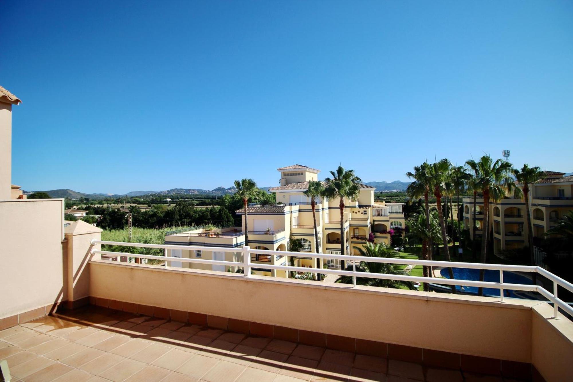 Atico Con Piscina Privada En Primera Linea Apartment
