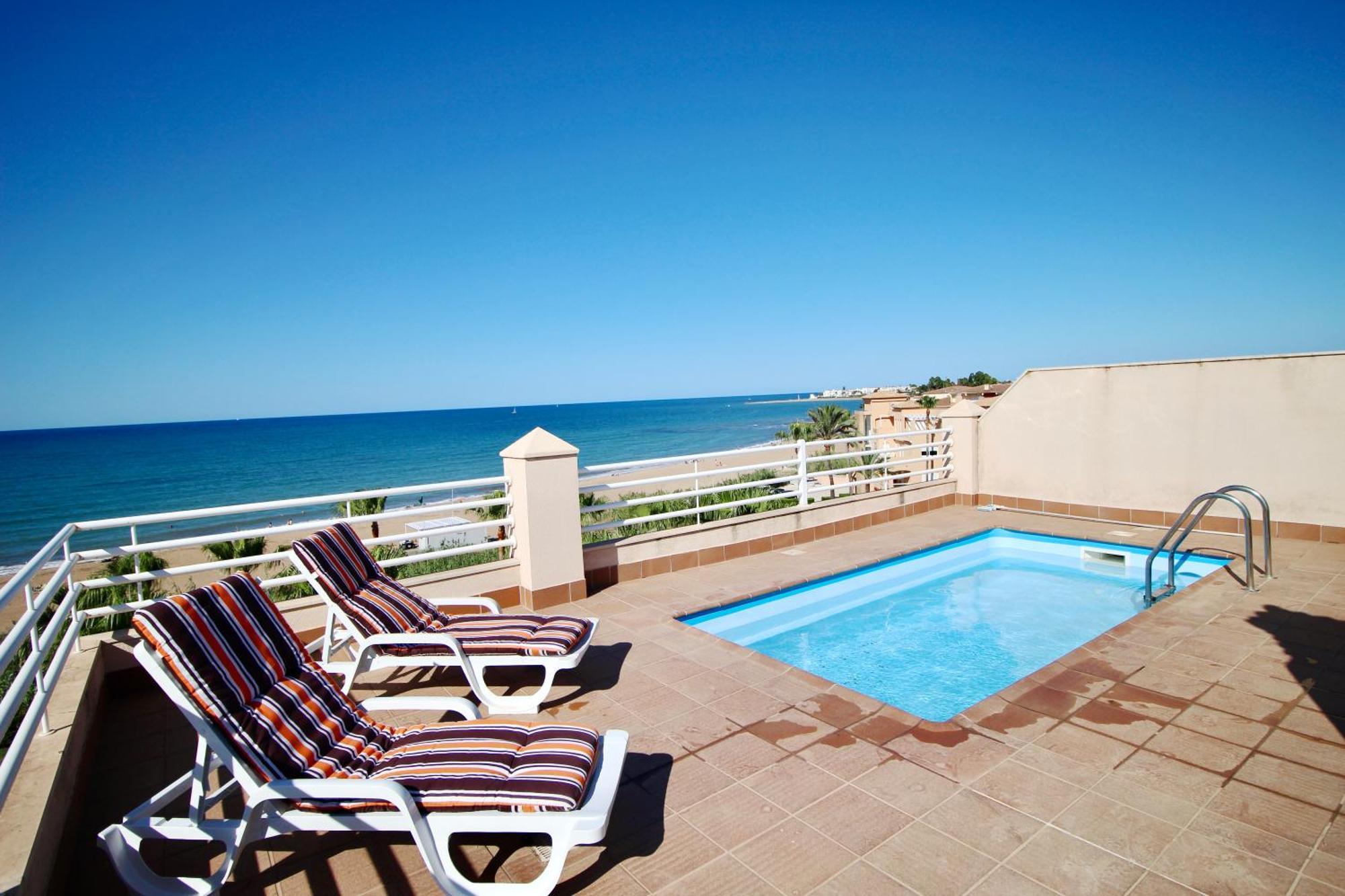 Apartment Atico Con Piscina Privada En Primera Linea