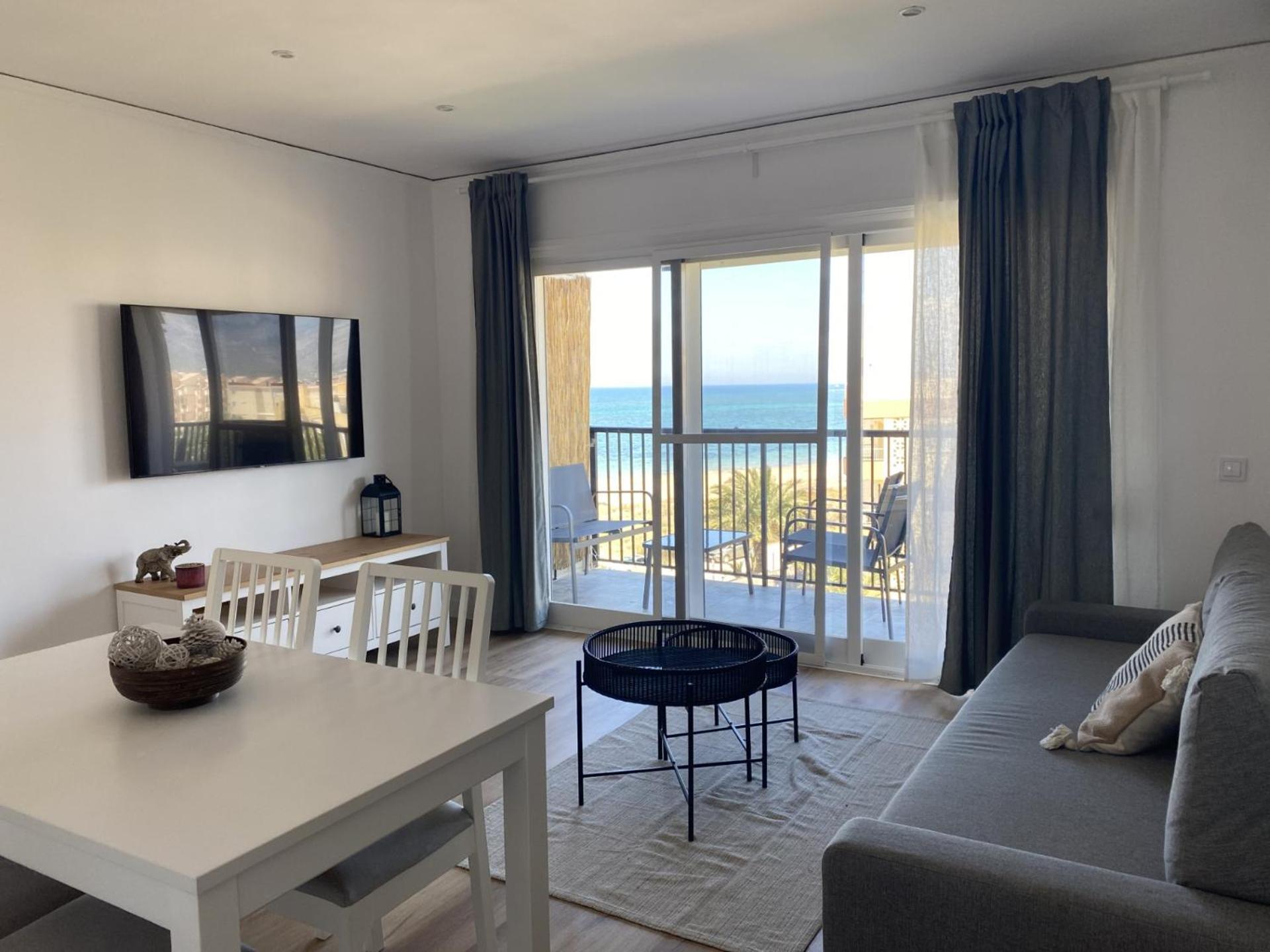 Apartamento Piso Nuevo Primera Linea A Pie De Playa *