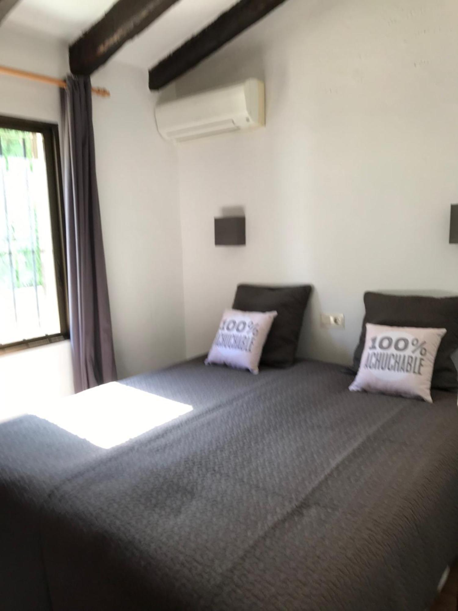 Piscine Pr - Vue Villa *