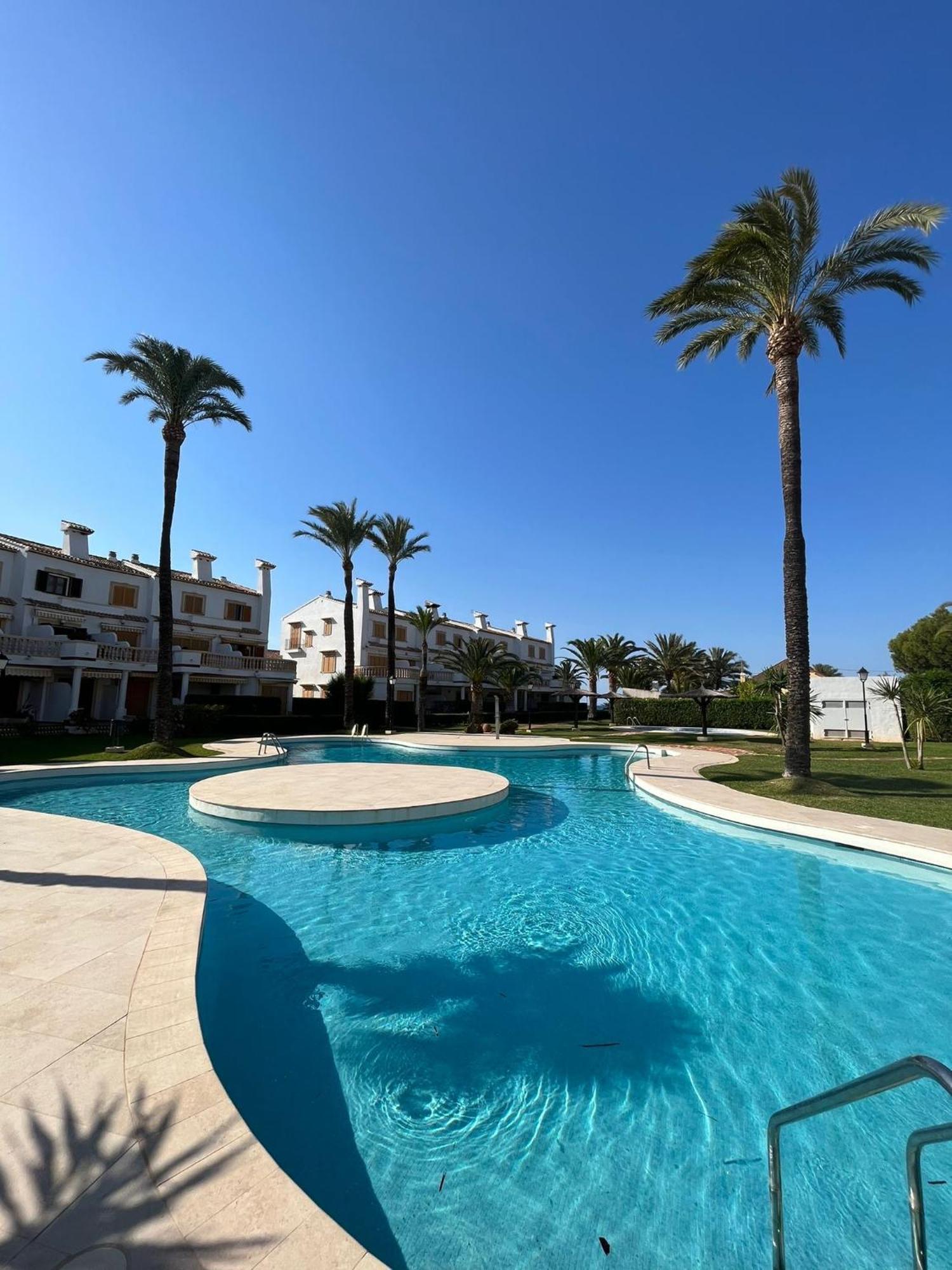 Apartamento Atico Con Salida Directa A La Playa -